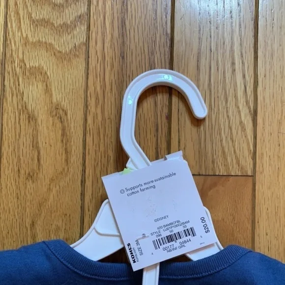 Disney set,onsie,pants, and headband. 2 garanamils onsies 3 to 6 month - Picture 3 of 8